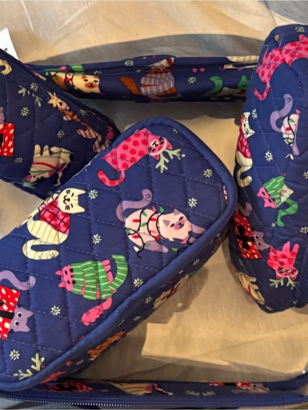 Vera Bradley Catnip Christmas Cosmetic Travel Set 4 piece